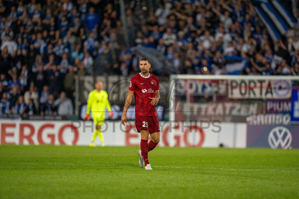 SG Sonnenhof Großaspach vs. Arminia Bielefeld, Fussball, DFB-Pokal, 1. Runde, 22.08.2026 | Arbnor Nuraj (SG Sonnenhof Großaspach, #25),SG Sonnenhof Großaspach vs. Arminia Bielefeld, Fussball, DFB-Pokal, 1. Runde, 22.08.2026,DFB regulations prohibit any use of photographs as image sequences and/or quasi-video