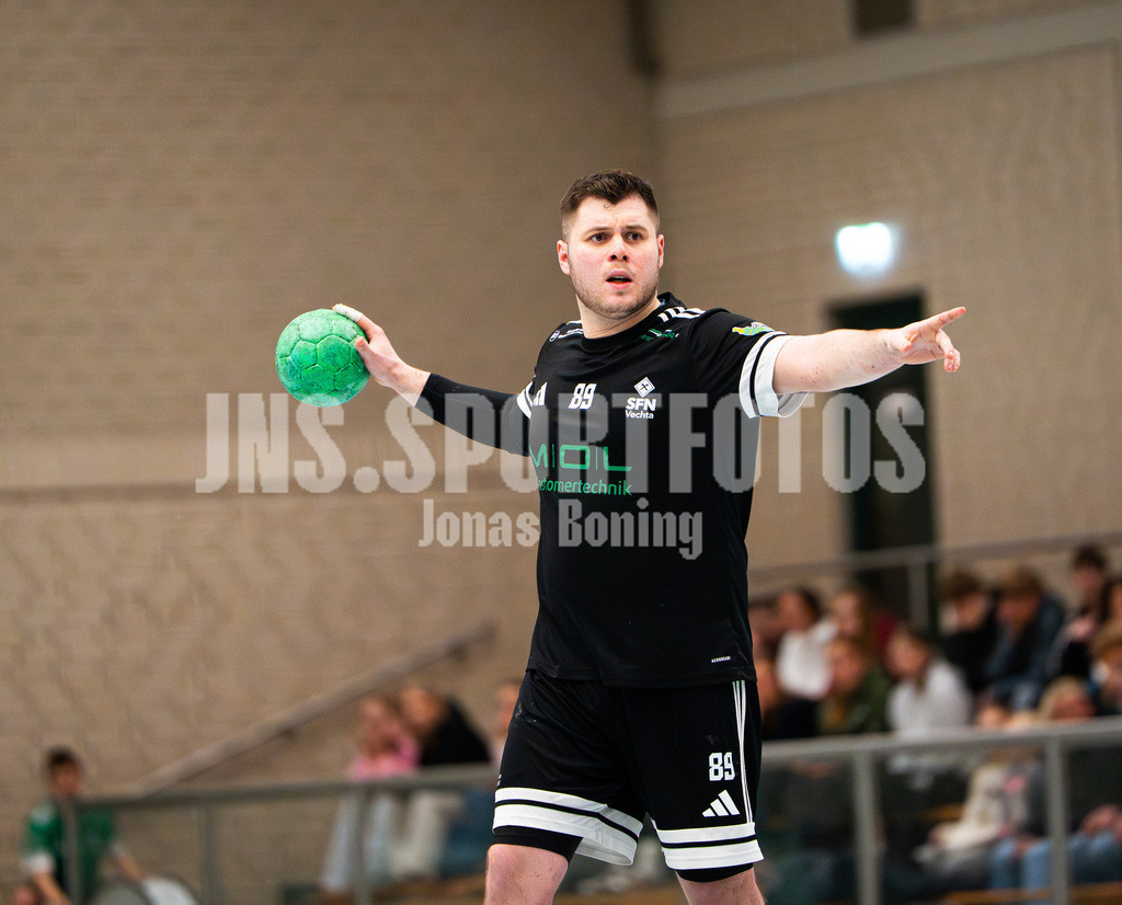 Handball I Herren I Saison 2025-2026 I Verbandsliga West I 13. Runde I SFN Vechta - HSG Varel II I 7625 | Tarek Redler (89, SFN Vechta) - Realisiert mit Pictrs.com