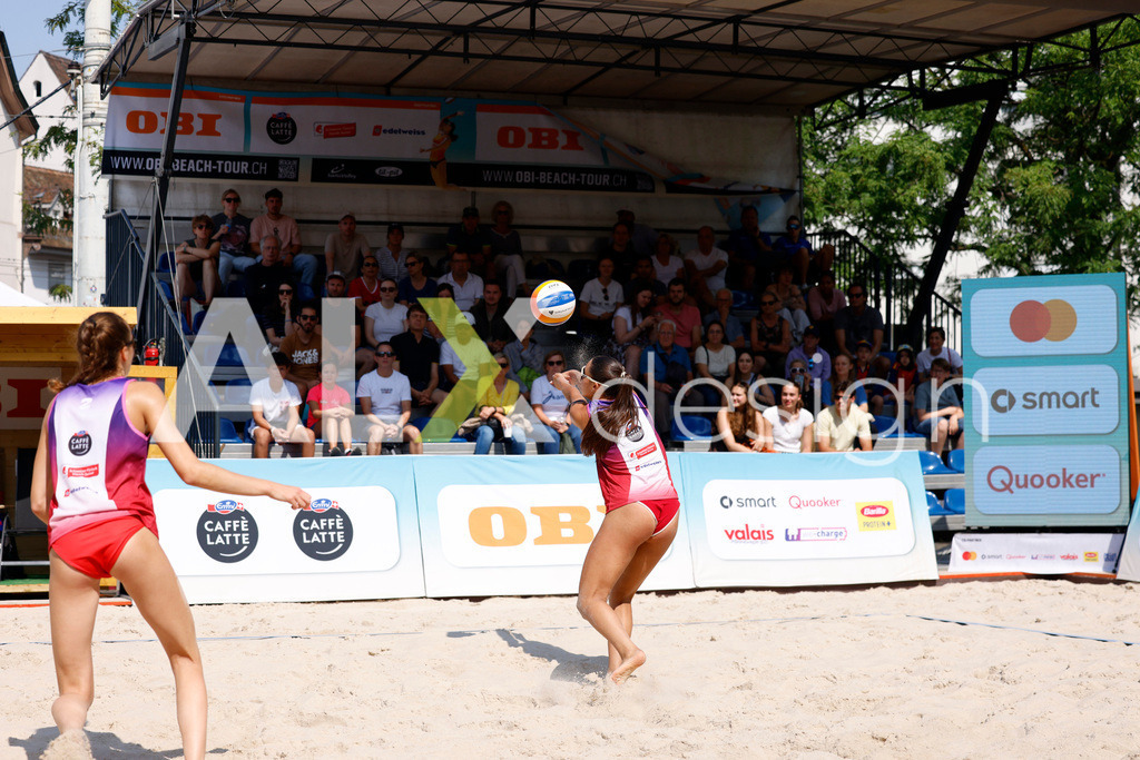 Obi BeachTour 2026 - Basel | BASEL, SWITZERLAND - JULY 19: ZOÉ FLÜCKIGER (SUI) during the Obi BeachTour 2026 match between CSONTOS / DEECKE (SUI) and FLÜCKIGER / DEMIERRE (SUI) at Barfüsserplatz on July 19, 2026 in Basel, Switzerland. - Realisiert mit Pictrs.com