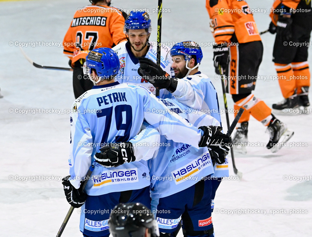 ESC Steindorf vs. USC Velden 4.1.2023 | #79 Petrik Benjamin, #46 Maurer Julian, #15 Gasser Daniel, #28 Bacher Stefan, Jubel ESC Steindorf Mannschaft
