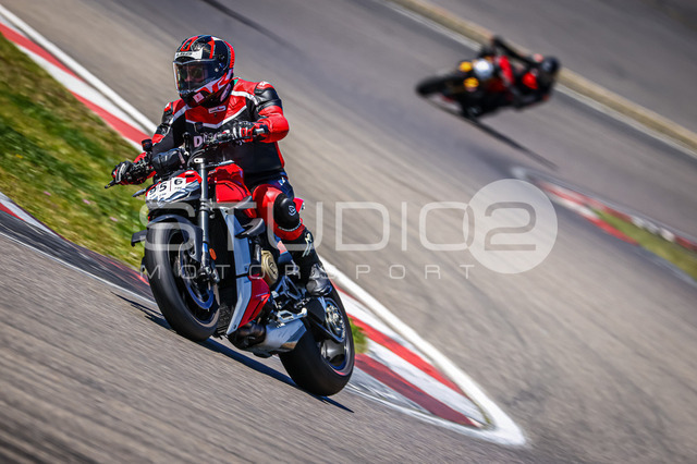 0956-260526NBR-021_956 | Deine Full-Service-Agentur für ✔️Videoproduktionen und ✔️Motorsportfotografie Jetzt Angebot anfragen!