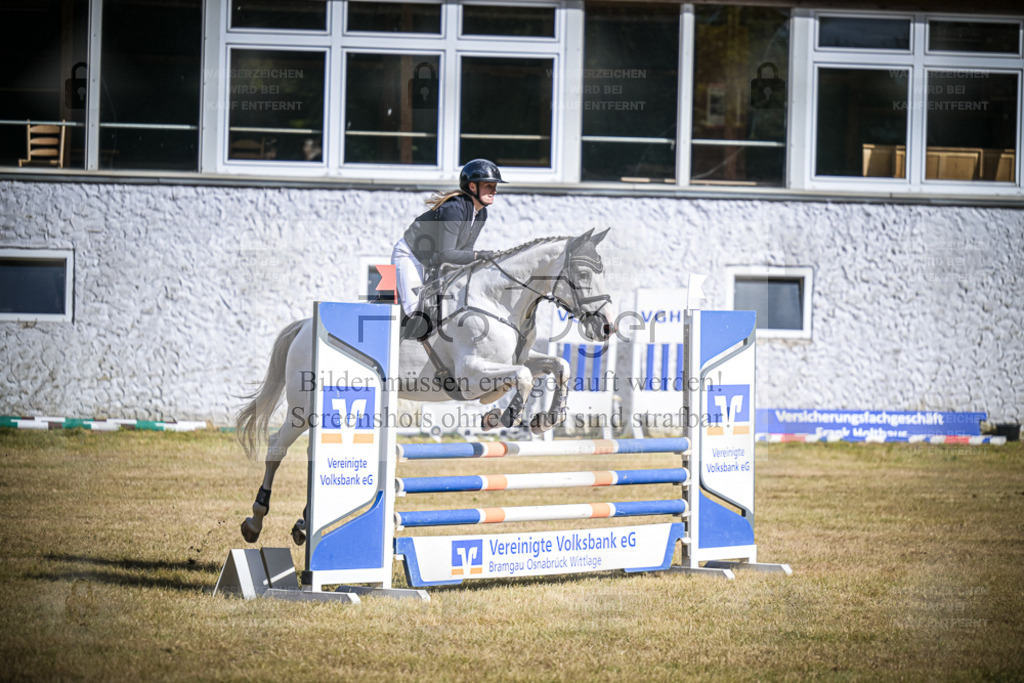 DOS_0544 | Entdecke hochwertige Reitturnierfotos von Foto Oger. Professionell, emotional und authentisch – jetzt Lieblingsmomente im Shop bestellen. - Realisiert mit Pictrs.com