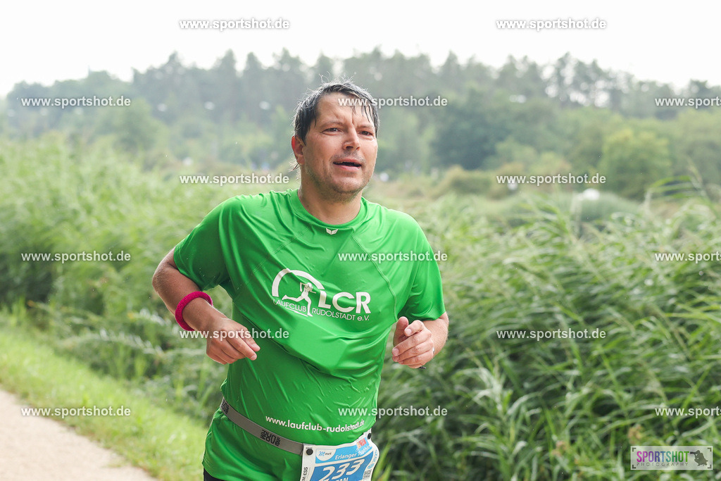 LUR_1607 | 34. M-net Erlanger Triathlon 2025 #erlangertriathlon  #mnettriathlon2025 #mnettriathlon #team #olympischedistanz #mitteldistanz #triathlon #maindonaukanal  #erlangertriathlon2025 #yourpictrs #tv1848 #tv1848erlangen  #triathlonbayern #sportinerlangen #demsportverbunden #sportshot_your_pictrs Copyright: www.sportshot.de