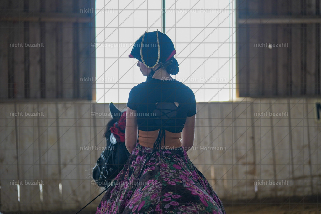 20230917-FAH09814 | Landsberg am Lech, 2023, Kaufbeuren, Kempten, Allgäu, Turnierfotografen Bayern, Fotoagentur Herrmann, Turnierbilder, Reitsport Fotos, Pferdefotograf, Augsburg, Bad Tölz, Dachau, Karlsfeld, Memmingen, Buchloe, Schwabmünchen