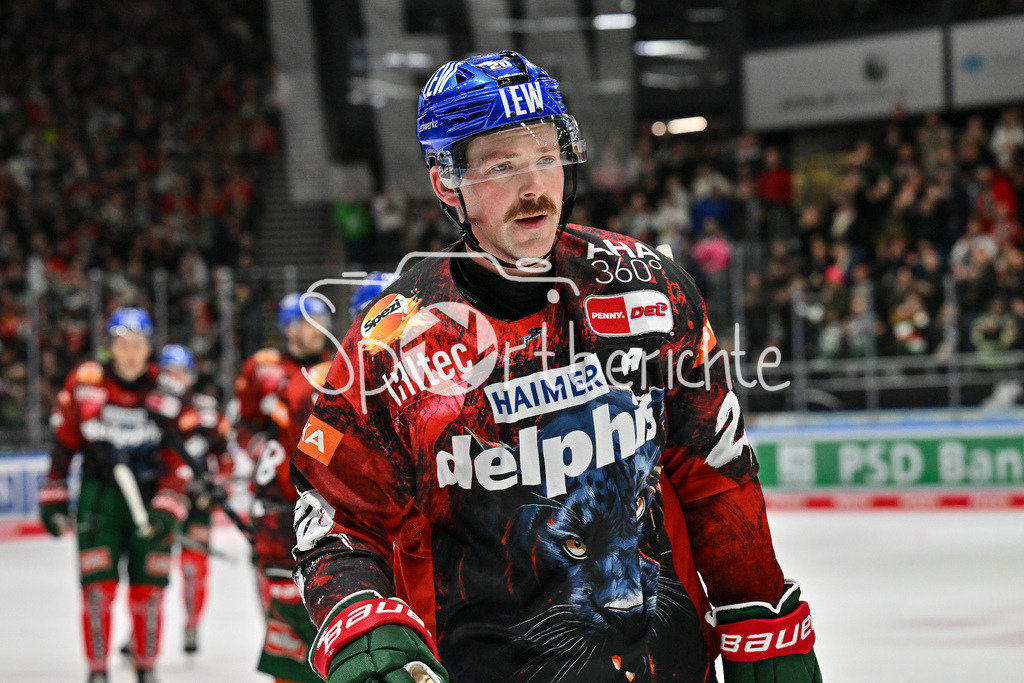 Augsburger Panther - Straubing Tigers | Jubel der Hausherren nach dem Treffer zum 4-1 durch Cody KUNYK (Augsburger Panther #20) / Freude / Happy / Tor / torschuetze / DEL: Augsburger Panther - Straubing Tigers, Curt Frenzel Stadion am 29.11.2024