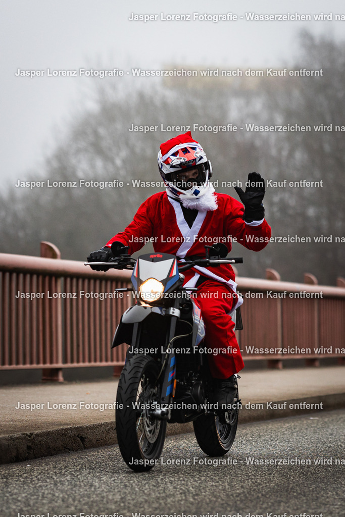 X-Mas Ride I Kiel I 2025 | Jasper Lorenz Fotografie - Realisiert mit Pictrs.com