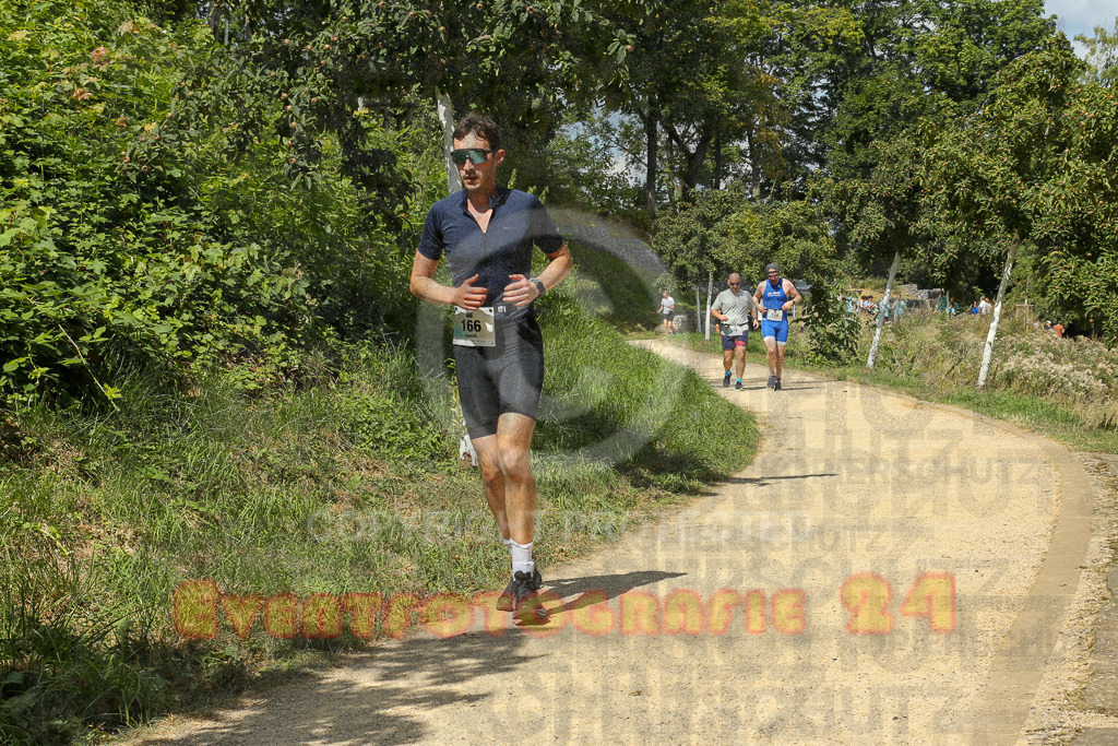 250824_1244_EX1_0356 | Sportfotografie im Rhein-Sieg Kreis, Köln, Bonn, NRW, Rheinland Pfalz, Hessen, etc. Unser Tätigkeitsfeld umfasst den Laufsport vom Volkslauf über den Marathon, Duathlon, Triathon bis zum Ultralauf wie Kölnpfad Ultra oder Schindertrail.