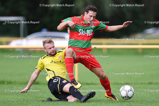 Fussball Landesliga 17/18: SV Nehren - TSV Ofterdingen | Fussball Bezirksliga  2017/2018   29.03.2018SV Nehren - TSV OfterdingenBenjamin Schindler (re, SV N) gegen Marc Kurzynski (li, SV 03) FOTO: Pressefoto ULMERxxNOxMODELxRELEASExx