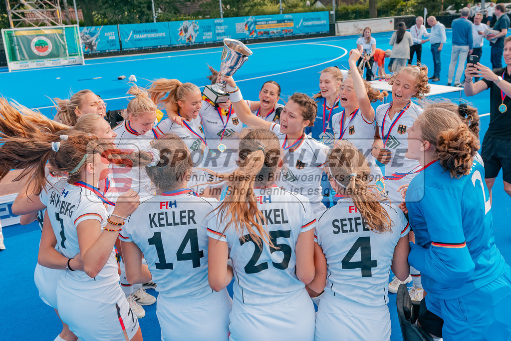 HK_20230716_902626 | Euro Hockey WU18 Siegerehrungen Championship Girls &amp; Boys am 16.7.2023 CHTC , Krefeld ,