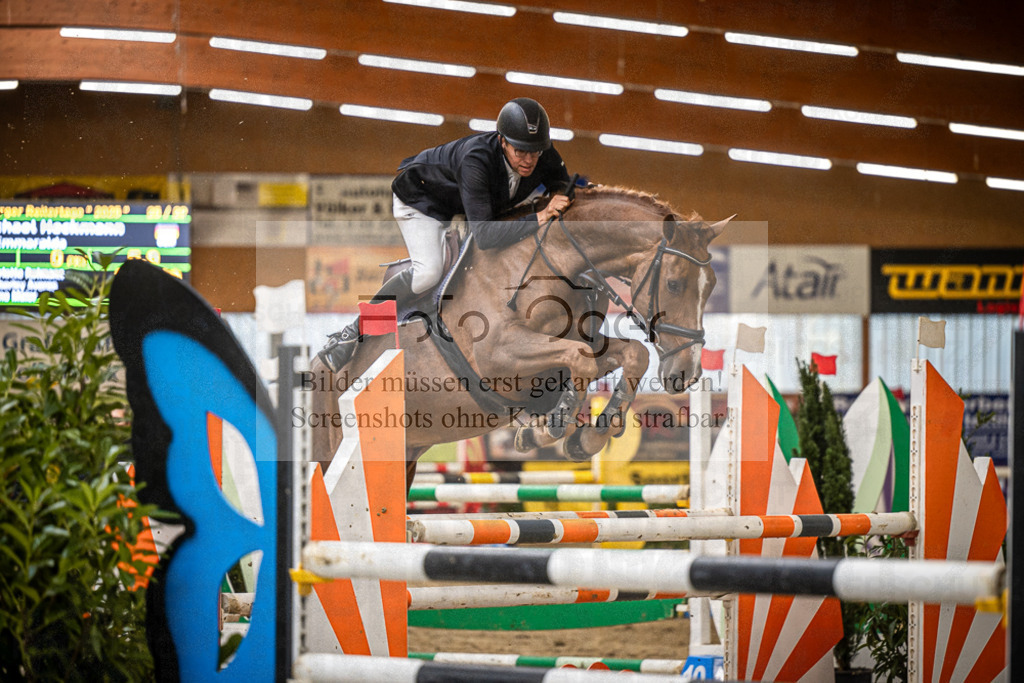 DOS_1670 | Entdecke hochwertige Reitturnierfotos von Foto Oger. Professionell, emotional und authentisch – jetzt Lieblingsmomente im Shop bestellen.Deutschlandweite Turnierfotografie. - Realisiert mit Pictrs.com