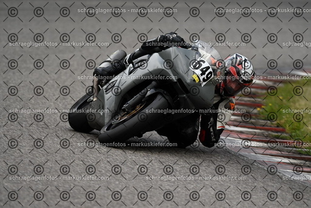 25bt02-1020 | markuskiefer.com - Realisiert mit Pictrs.com