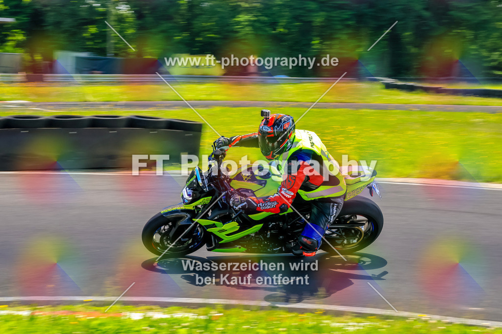 VBK-8051 | Hier findet Ihr Bilder von Touristenfahrten auf der Nürburgring Nordschleife oder von anderen Veranstaltungen die ich besucht habe. Viel Spass beim Durch Schauen 
