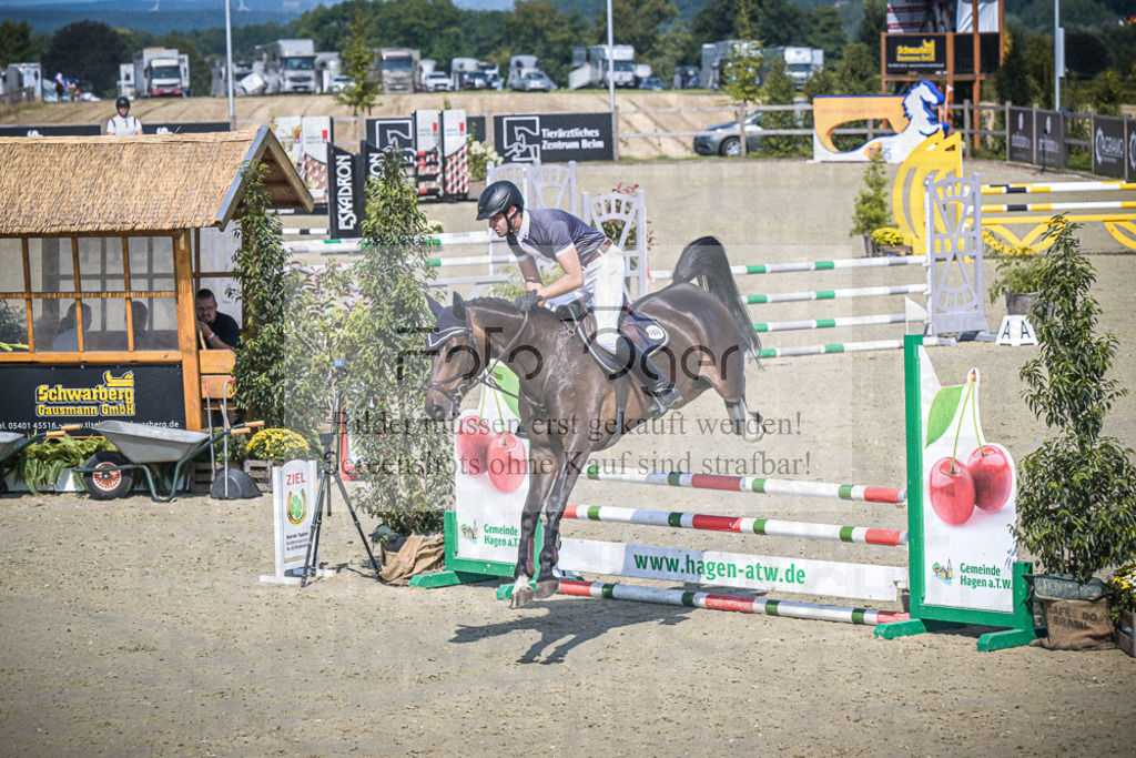 DOS_2794 | Entdecke hochwertige Reitturnierfotos von Foto Oger. Professionell, emotional und authentisch – jetzt Lieblingsmomente im Shop bestellen.Deutschlandweite Turnierfotografie. - Realisiert mit Pictrs.com