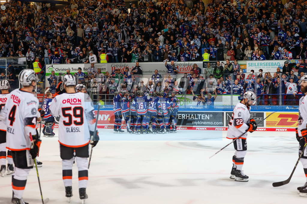 Iserlohn Roosters - Loewen Frankfurt | 
DEL: Iserlohn Roosters - Loewen Frankfurt - Realisiert mit Pictrs.com