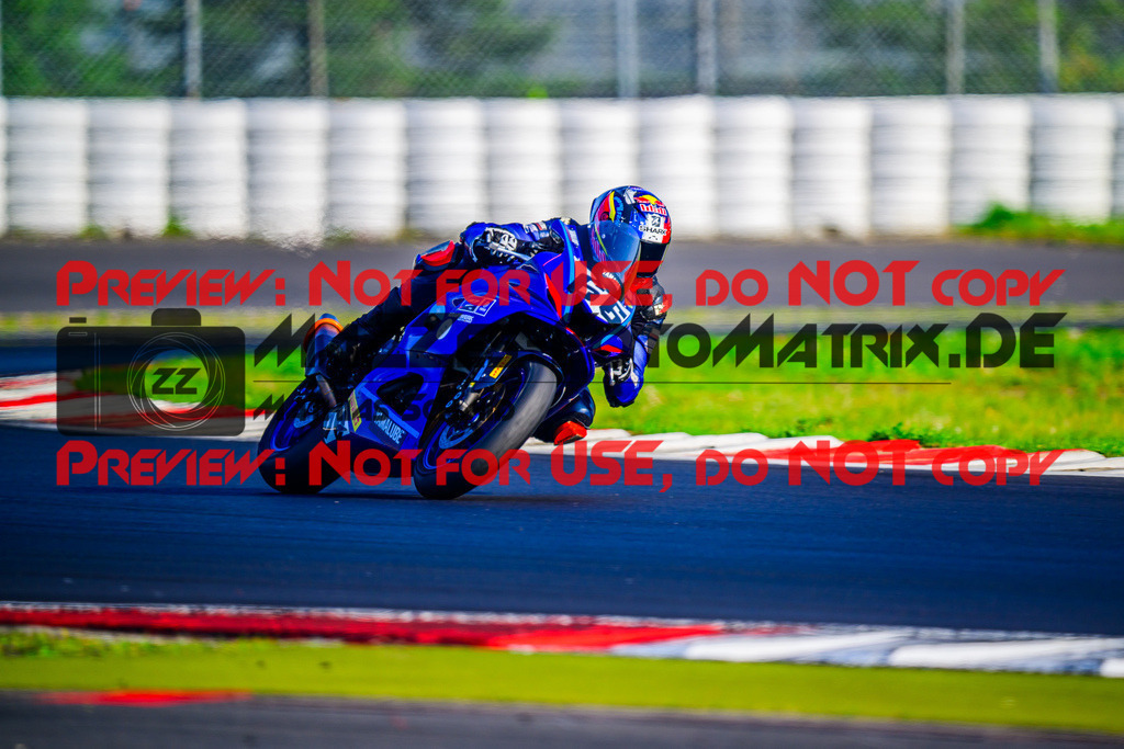 MaZZes_FotoMatrix_240831_6007705_1931 | R7