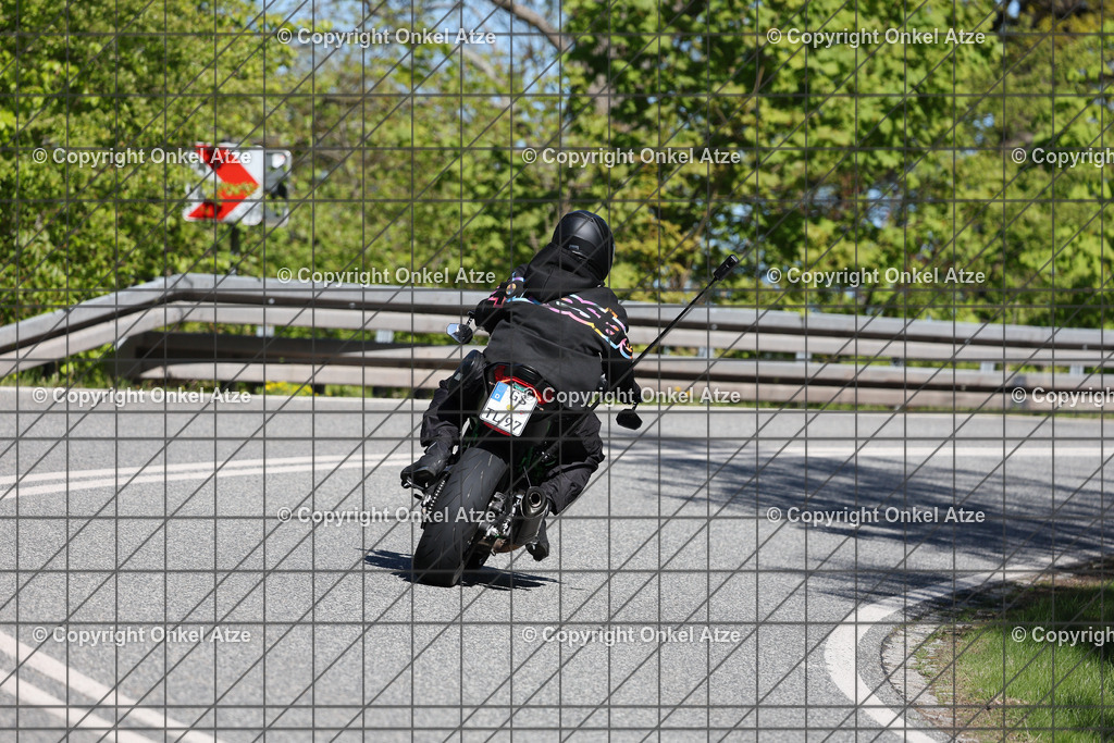 IMG_9226 | Fotograf am Kyffhäuser. Onkel Atze. Kyffhäuser Rennstrecke. Café36. Motorsportfotografie. - Realisiert mit Pictrs.com