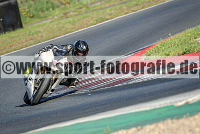 spof7554 | Professionelle Fotos von Sportveranstaltungen, aber auch Hochzeiten und anderen Events. - Realisiert mit Pictrs.com