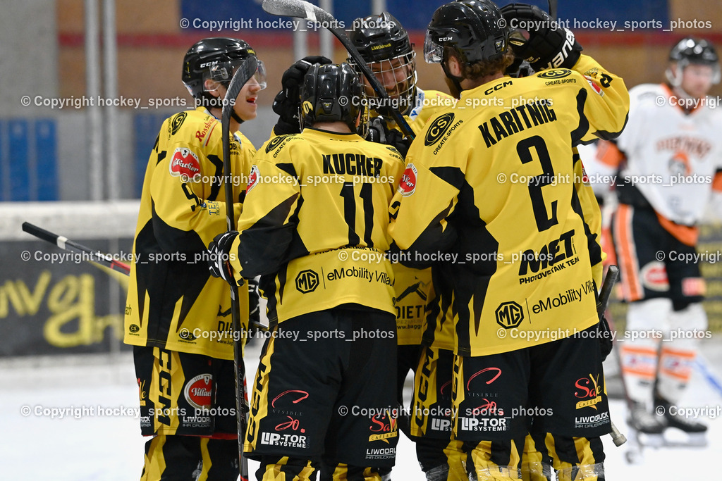 EC Spittal Hornets vs. USC Piraten Velden 7.2.2024 | Jubel EC Spittal Hornets Mannschaft, #90 Ogertschnig Joshua, #11 Kucher Florian, #9 Essmann Kevin, #2 Karitnig Gert