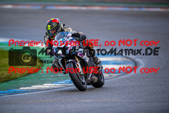 MaZZes_Fotomatrix_20240316_6007705_9313 | Fotograf Mathias Schmid
Sportfotograf,
Eventfotograf,
Hochzeitsfotograf,
Portraitfotograf