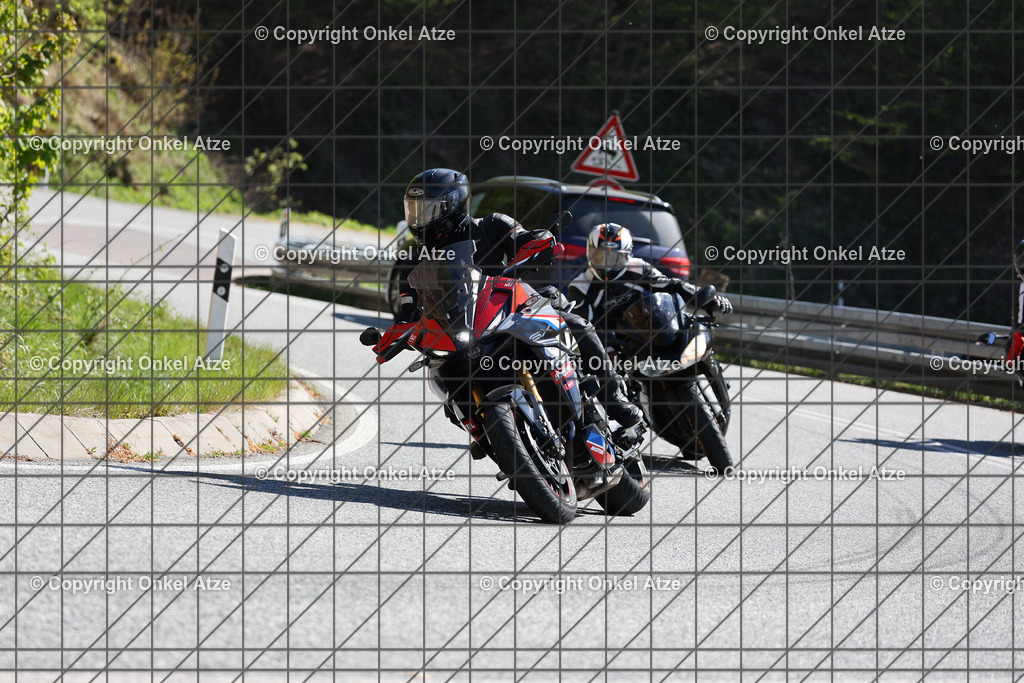 IMG_7812 | Fotograf am Kyffhäuser. Onkel Atze. Kyffhäuser Rennstrecke. Café36. Motorsportfotografie. - Realisiert mit Pictrs.com