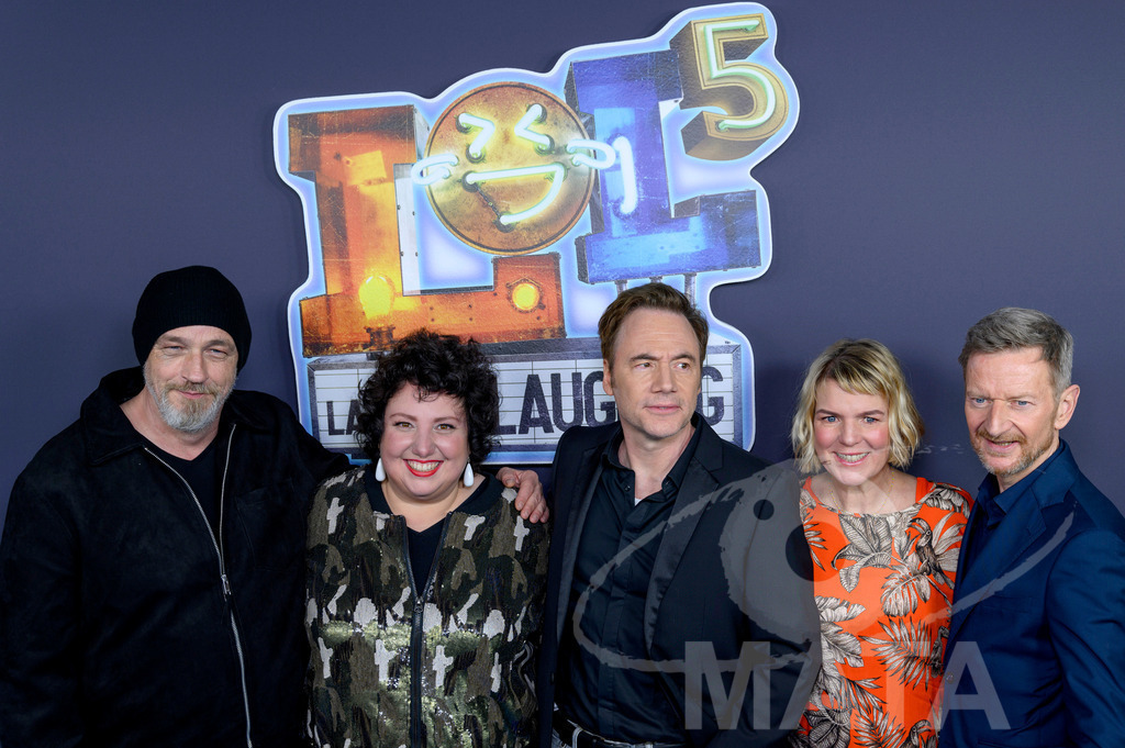 _DWA2194 | Torsten Sträter, Meltem Kaptan, Michael Bully Herbig, Mirja Boes und Michael Kessler bei der Premiere der 5. Staffel der Amazon Prime Video Comedy-Gameshow 'LOL: Last One Laughing' in der Astor Film Lounge. München, 21.03.2024 - Realisiert mit Pictrs.com