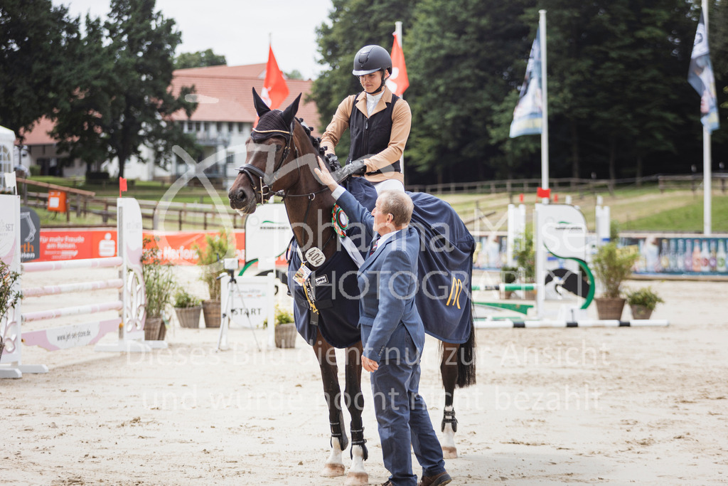 250710_BHO_Stil-A1-2-197 | Deine schönsten Turniermomente als professionelle Fotos! Entdecke hochwertige Pferdesport-Fotografie im Online-Shop. Jetzt Fotos finden & bestellen!