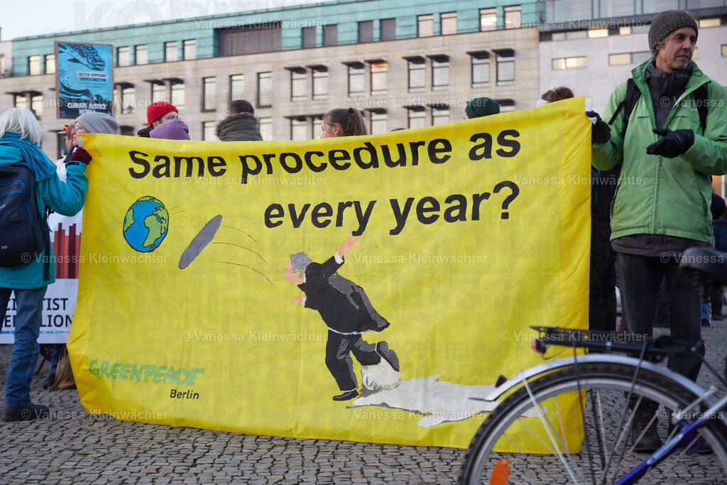 251212_10JahreParisFFF_06 | Vanessa Kleinwächter - Realisiert mit Pictrs.com