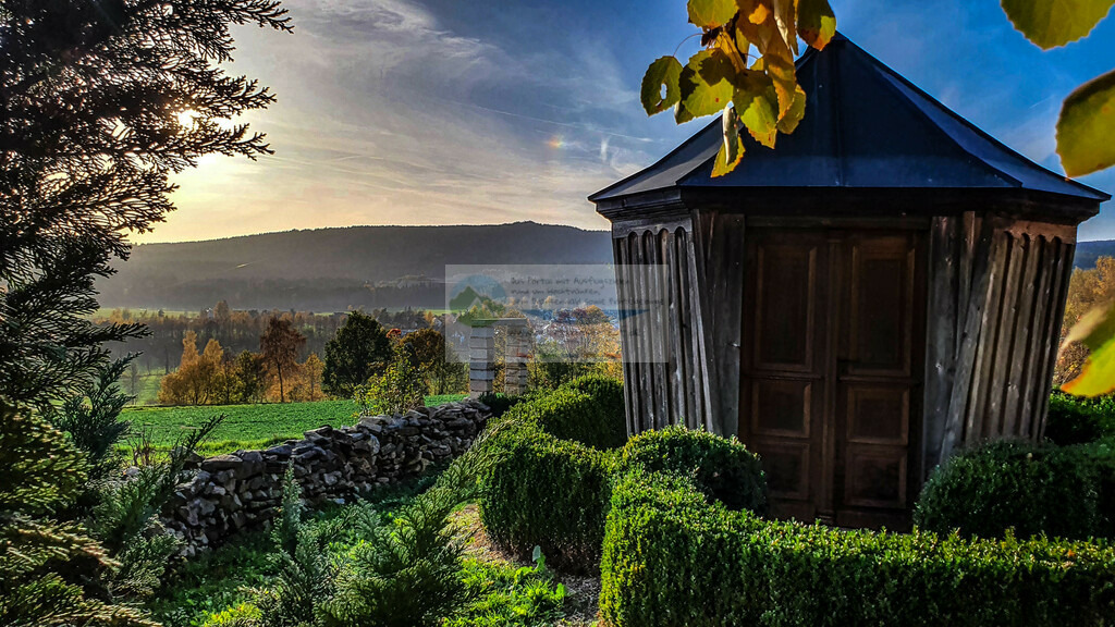 Sonnenuntergang an der Andreas Kapelle im Herbst | Impressionen rund um Hochfranken - Frankenwald - Fichtelgebirge - Realisiert mit Pictrs.com