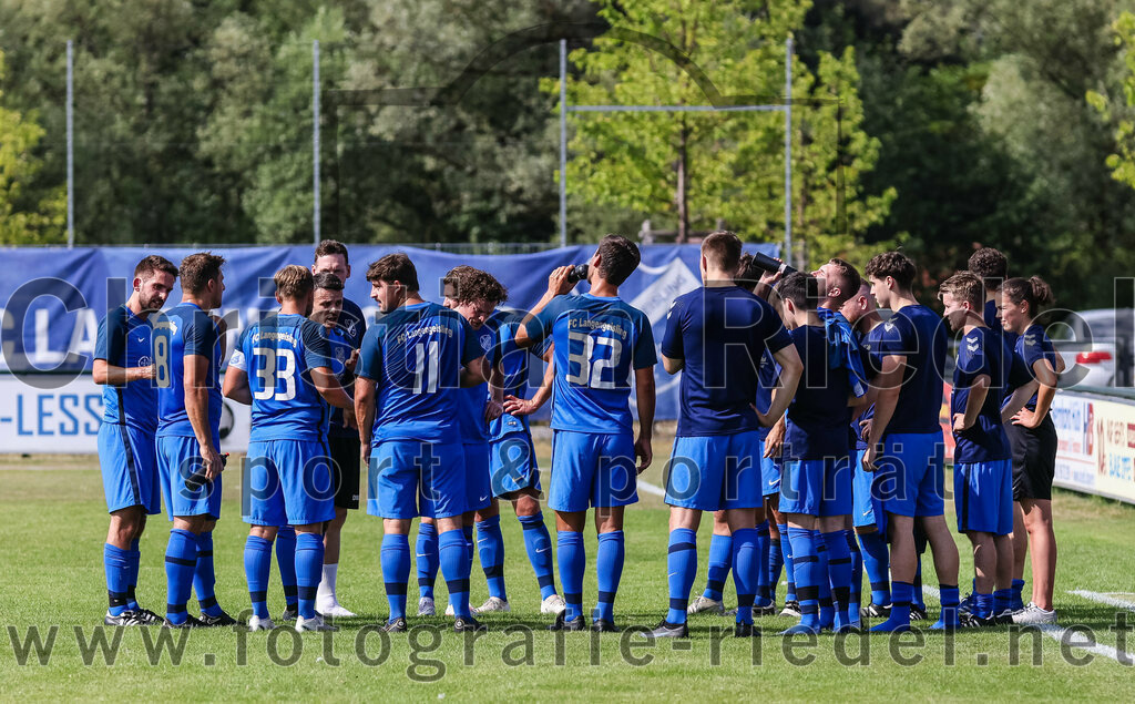 2023-07-08_105_FC_Langengeisling_gegen_TSV_Buchbach | Erding, Deutschland, 08.07.2023:
Fußball, Bezirksliga Oberbayern Ost 2023 / 2024, Testspiel, FC Langengeisling gegen TSV Buchbach, Endergebnis: 0:6

Andreas Buchberger (FC Langengeisling, #8), Hannes Dornauer (FC Langengeisling, #33), Florian Rupprecht (FC Langengeisling, #11), Kilian Stenzel (FC Langengeisling, #32)

Foto: Christian Riedel / fotografie-riedel.net