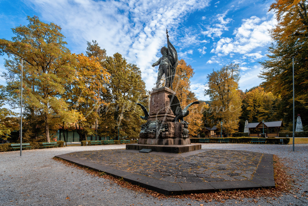Andreas Hofer | Andreas Hofer Denkmal am herbstlichen Bergisel
