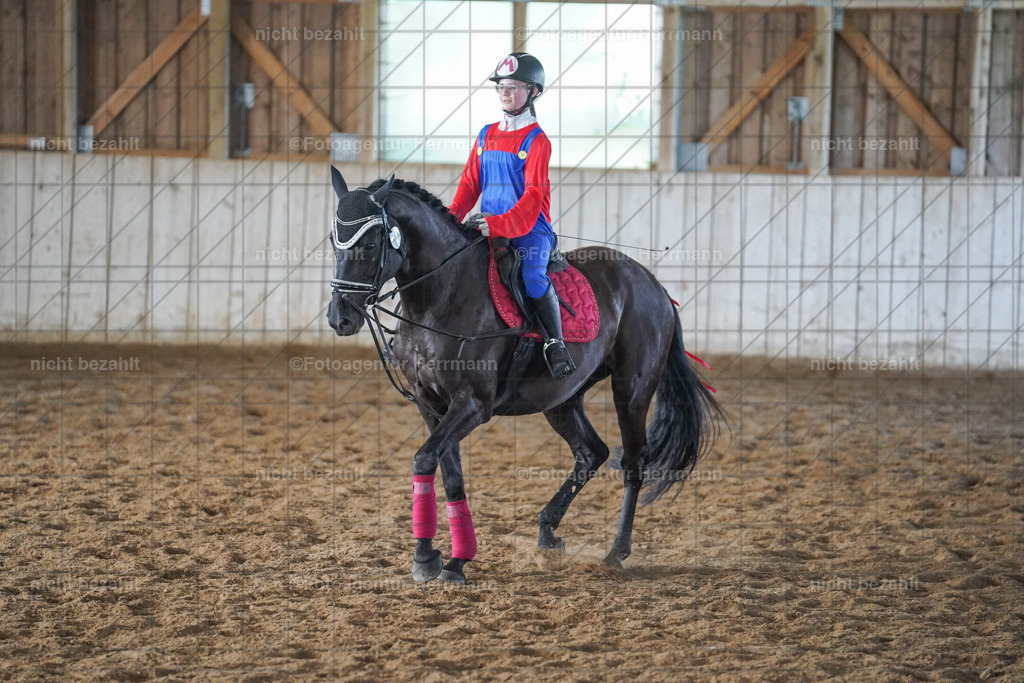 20230917-FAH09746 | Landsberg am Lech, 2023, Kaufbeuren, Kempten, Allgäu, Turnierfotografen Bayern, Fotoagentur Herrmann, Turnierbilder, Reitsport Fotos, Pferdefotograf, Augsburg, Bad Tölz, Dachau, Karlsfeld, Memmingen, Buchloe, Schwabmünchen