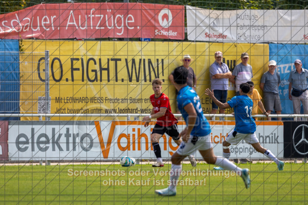 20250816_140859_0207 | #,1.Göppinger SV (rot) vs. FSV 08 Bietigheim-Bissingen (blau), Fußball, Oberliga BW, wfv, 03. Spieltag, Saison 2025/2026, Rasensportplatz Stadion SV Göppingen, Hohenstaufenstr. 116, 73033 Göppingen, 16.08.2025 - 14:00 Uhr,Foto: PhotoPeet-Sportfotografie/Peter Harich