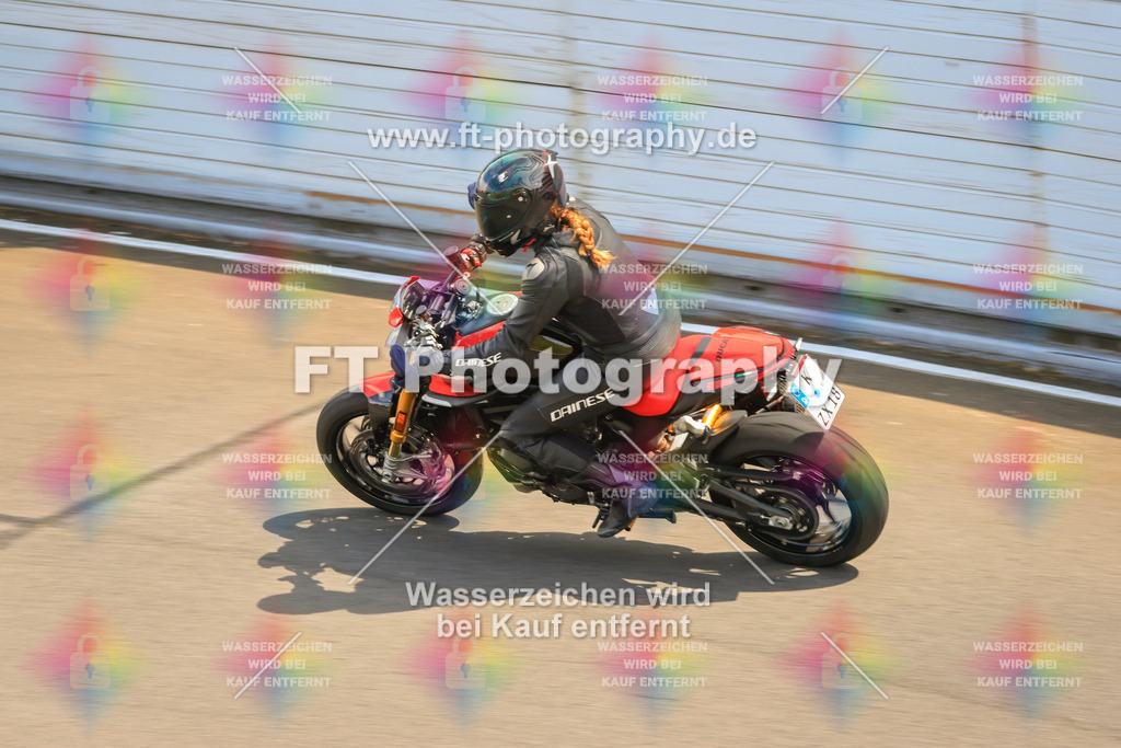 _DSK2700 | Hier findet Ihr Bilder von Touristenfahrten auf der Nürburgring Nordschleife oder von anderen Veranstaltungen die ich besucht habe. Viel Spass beim Durch Schauen 