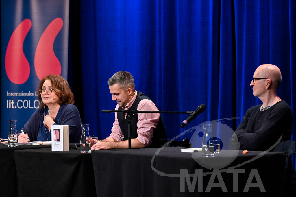 _DWA5846 | Sasha Filipenko bei der lit.Cologne 2023 Veranstaltung 'Kremulator: eine Geschichte aus Russland' im Comedia Theater. Köln, 09.03.2023 - Realisiert mit Pictrs.com