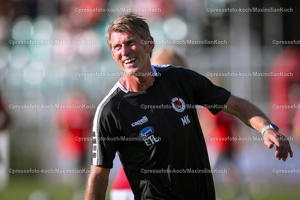 Koe3Liga23082301011 | 23.08.2023, Köln, Fußball, bwin 3. Liga Herren, Sportpark Höhenberg, 3. Spieltag, Saison 2023 2024, FC Viktoria Köln – Rot-Weiss Essen: Kölns neuer Torwart-Trainer Michael Kraft beim Training vor dem Spiel.
DFB regulations prohibit any use of photographs as image sequences and or quasi-video.