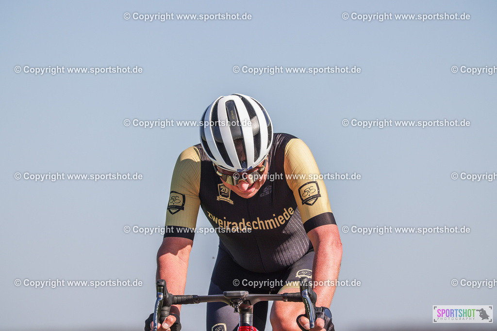 368A3700 | Neusiedlersee Radmarathon 2026@sportshot_your_pictrs #yourpictures#roadtowm2029 #nrm #neusiedlerseeradmarathon #neusiedlersee #neusiedlerseetourismus #burgenland #mörbisch #nrm26 #burgenlandtourismus #voglundco #poweredbyburgenlandtourismus #radsport #rad #marathon #ucigranfondo #visitburgenland #ucigranfondoworldseries