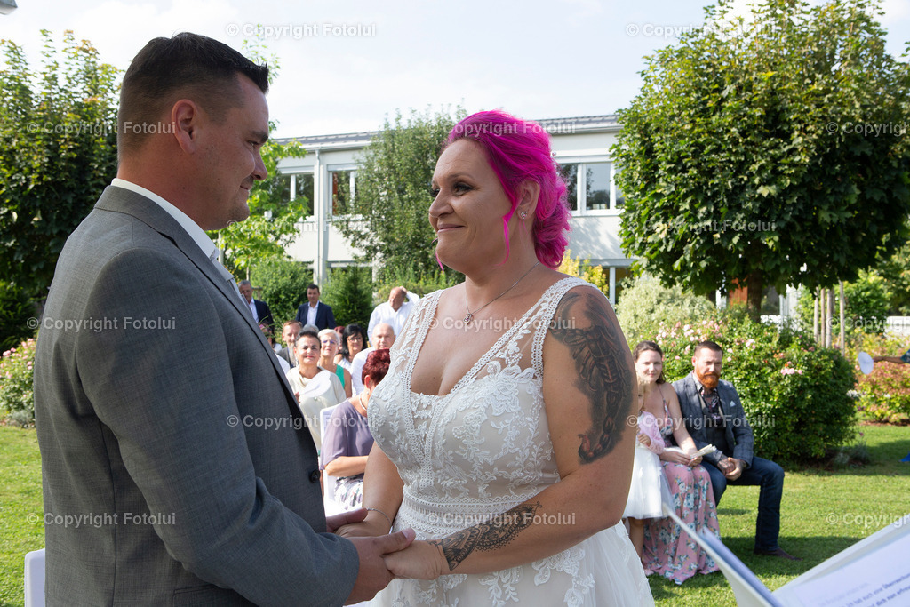 KERSTINFREDYHOCHZEIT_260822_103 | bilder, linz, photo, foto, fussball, sport, fotolui, bundesliga