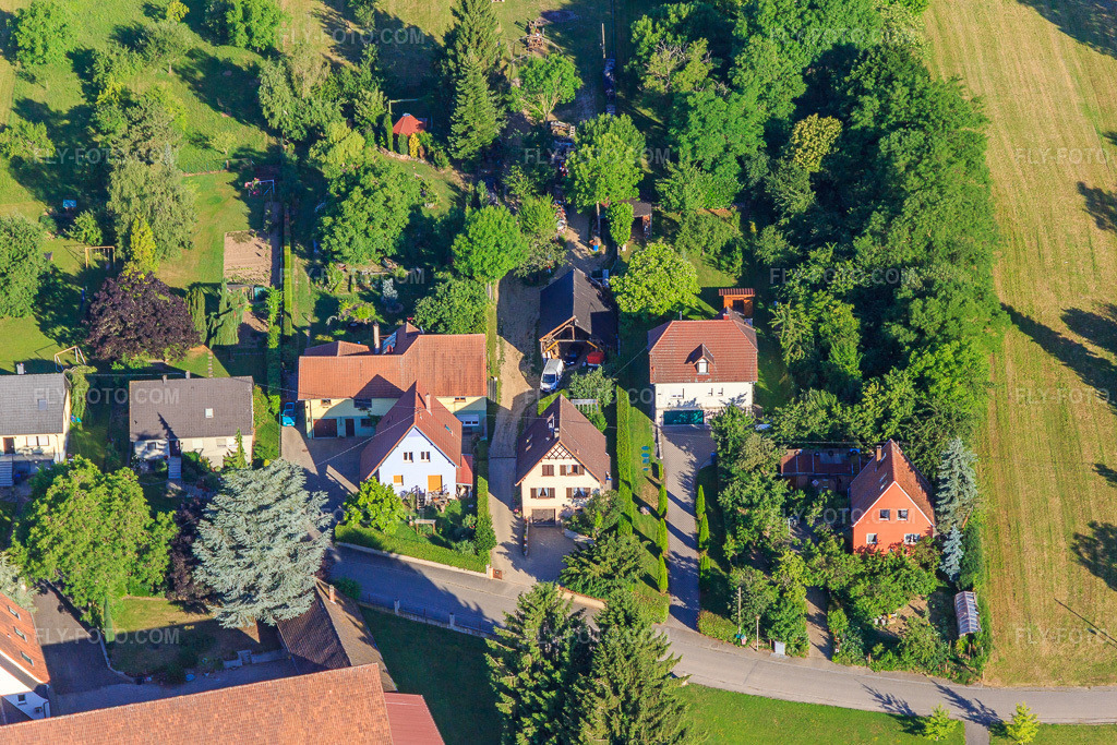 Aerial view: Rue Gaspard de Hatzel in the district Altenstadt in Wissembourg in the state Bas-Rhin, France. – Photo: IMG_100979.jpg taken on 06/17/2017 by Werner Riehm/FLY-FOTO.com – Resolution of the original: 5262 x 3508 px