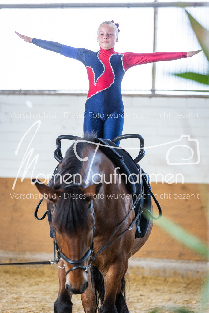 SS-Maxi-112 | MomenTaufnahmen Pferdesportfotos