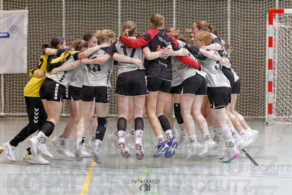 Hessenmeisterschaft wJC - Spiel um Platz 3; TuS Kriftel - SG Schenklengsfeld | Hessenmeisterschaft wJC - Spiel um Platz 3; TuS Kriftel - SG Schenklengsfeld am 22.03.2025 in Biedenkopf (Sporthalle Lahntalschule)Photo © 2025 - Jörg Heinrich - Realisiert mit Pictrs.com