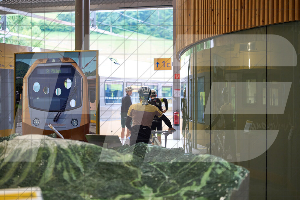 250913-Dirndltal Race-5214-MartinBihounek-martinbihounek.com | 13. September 2025 Betriebszentrum Laubenbachmühle, Frankenfels, Österreich : Dirndltal Race •••••Photo by: Martin Bihounek / martinbihounek.comInsta: @martinbihounekcom