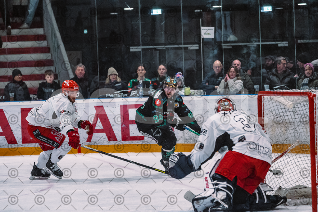 Alligators_vs_Hannover_PO_10_03_2026-11 | Höchstadt Alligators Fotogalerie: Eishockey-Action aus Franken. Professionelle Spielfotos, Portraits & Stadionbilder zum Download. Jetzt entdecken! - Realisiert mit Pictrs.com