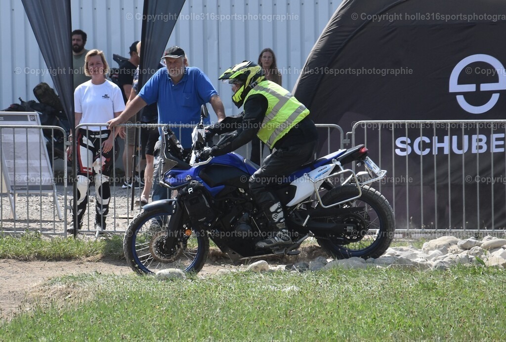 DSC_0430 | Sportfotografie , Motorsport, Motoross, Reitsport, Mointainbike, Enduro,
Landschaft , Outdoor, Eventfotografie, Landschaft, Bilder online bestellen - Realisiert mit Pictrs.com