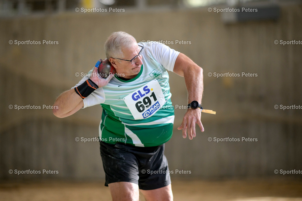 Deutsche Hallenmeisterschaften Masters - Samstag_85 | Deutsche Meisterschaften Halle Masters am 02.03.2024 in Dortmund 

Foto: Kai Peters - Realisiert mit Pictrs.com