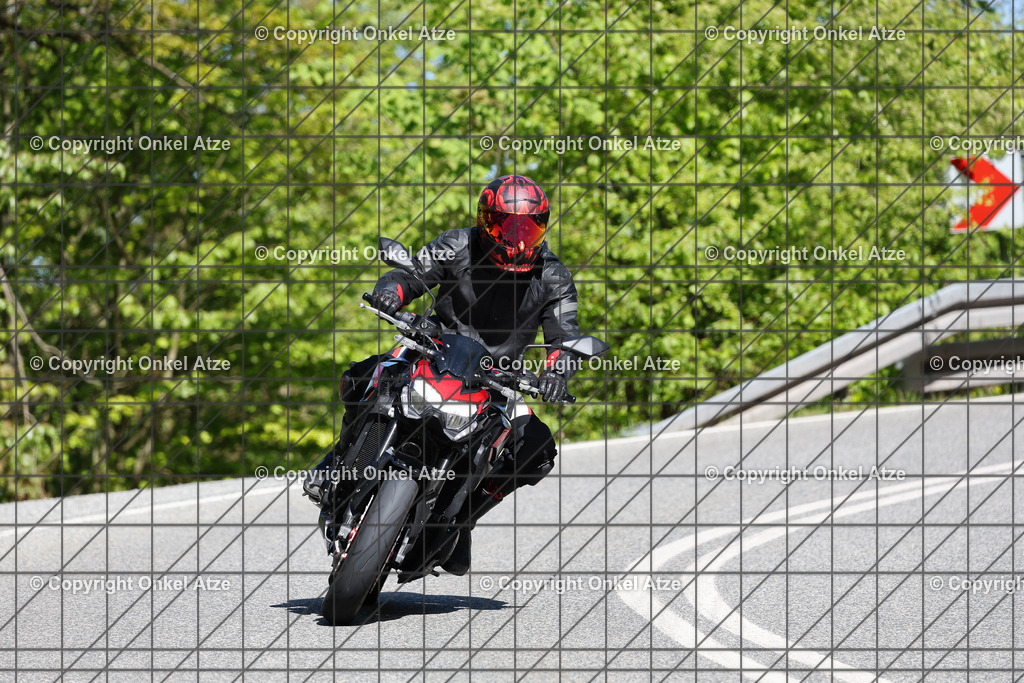IMG_0252 | Fotograf am Kyffhäuser. Onkel Atze. Kyffhäuser Rennstrecke. Café36. Motorsportfotografie. - Realisiert mit Pictrs.com
