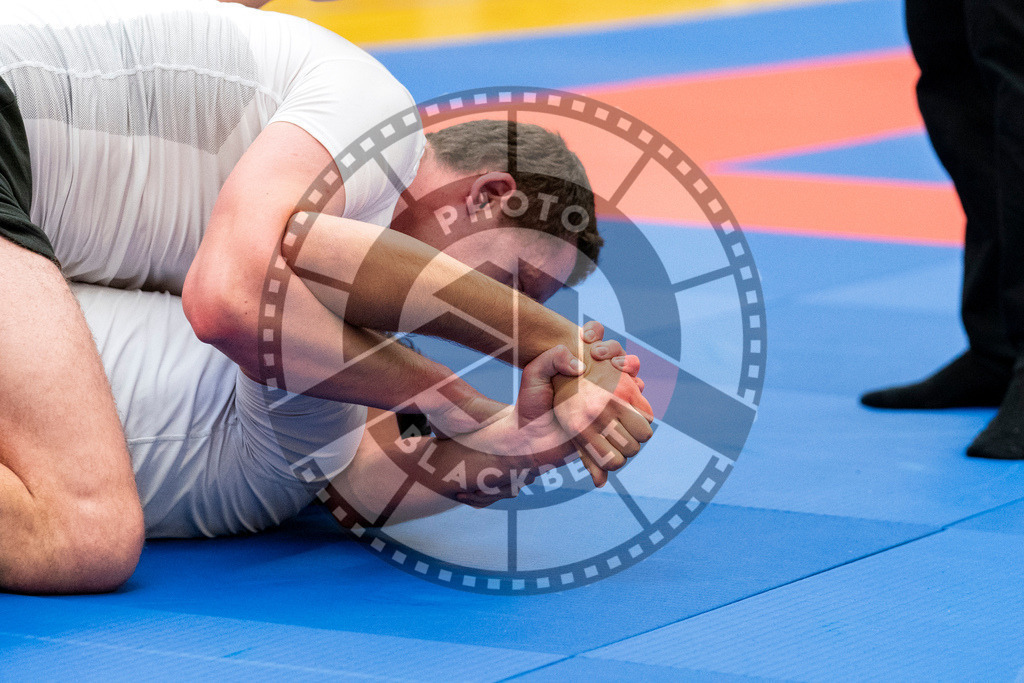 20231118PBB13672 | Fighters compete during the AJP Tour 600 Frankfurt Championship in Frankfurt/Main, Germany, on November 18, 2023.