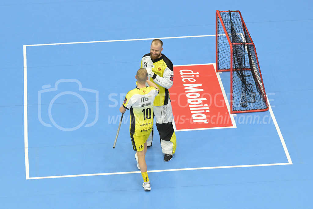 Zug United vs HC Rychenberg - 22. February 2025 | Zug United vs HC RychenbergSporthalle Wankdorf, BernStartin Six mit Markus Lindgjerdet (#10 HC Rychenberg Winterthur) und Nicolas Schüpbach (#54 HC Rychenberg Winterthur).Bild: Sportfotografie Markus Aeschimann | www.markus-aeschimann.ch - Realisiert mit Pictrs.com