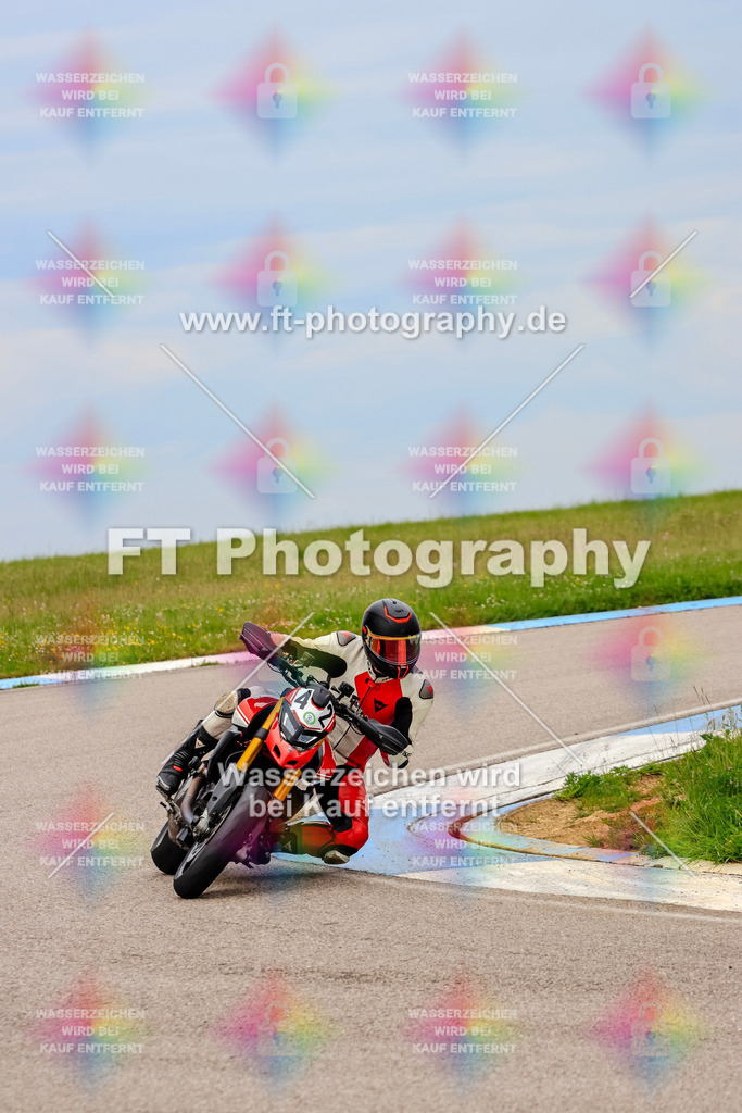 MotoTeam-2158 | Hier findet Ihr Bilder von Touristenfahrten auf der Nürburgring Nordschleife oder von anderen Veranstaltungen die ich besucht habe. Viel Spass beim Durch Schauen 