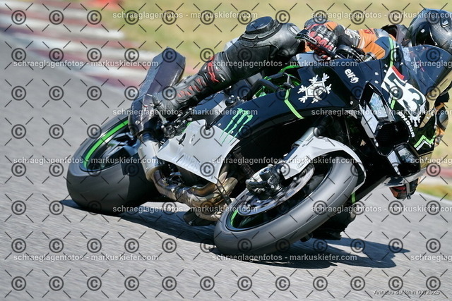 25bt04-0641 | markuskiefer.com - Realisiert mit Pictrs.com