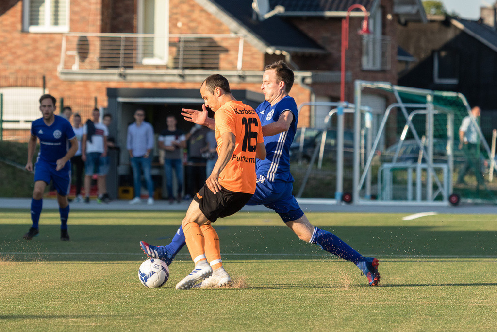 SG Morshausen - FC Karbach | Sportfotografie Hermann-Josef Stoffel - Realisiert mit Pictrs.com